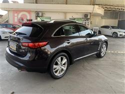 Infiniti QX70